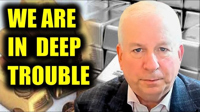 "David Rosenberg Warning: The Economy Is About to Crash Hard!"